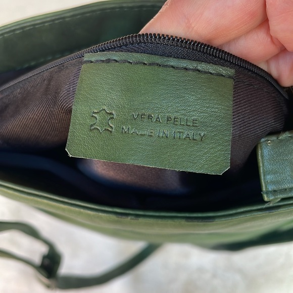 🍁VERA PELLE ITALIAN LEATHER MESSENGER CROSSBODY BAG, green - Picture 4 of 12